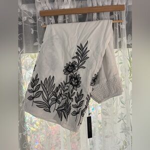 Tahari Black and White Embroidered Linen blend pant with with Tags